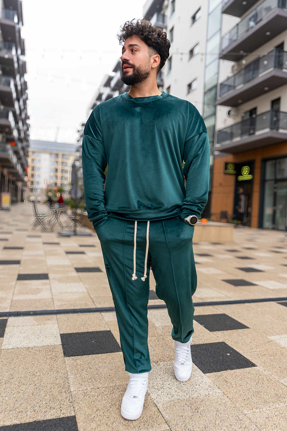 Trening Zenit Verde Smarald, trening pentru barbati din catifea de la Adam Collection, fabricat in romania, calitativ la pret accesibil